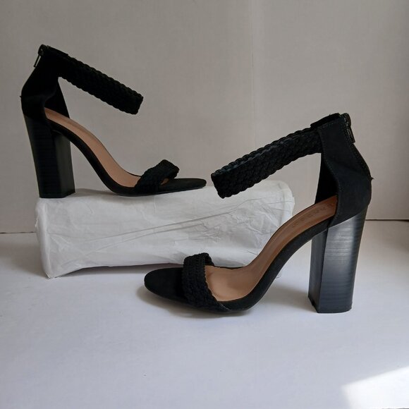 Bamboo 'Faith' Black Suede Crochet Ankle Strap 4"Block Heel Sandals NWOB Sz 7.5 - Picture 8 of 14